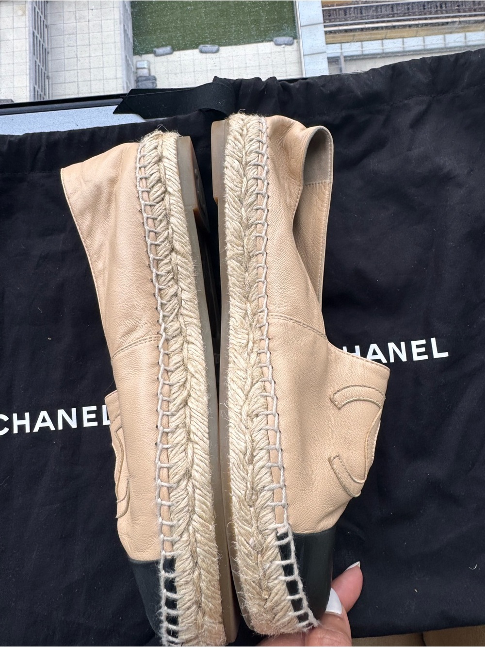 CHANEL Beige Leather Espadrilles with Black Cap Toe - Picture 4 of 5